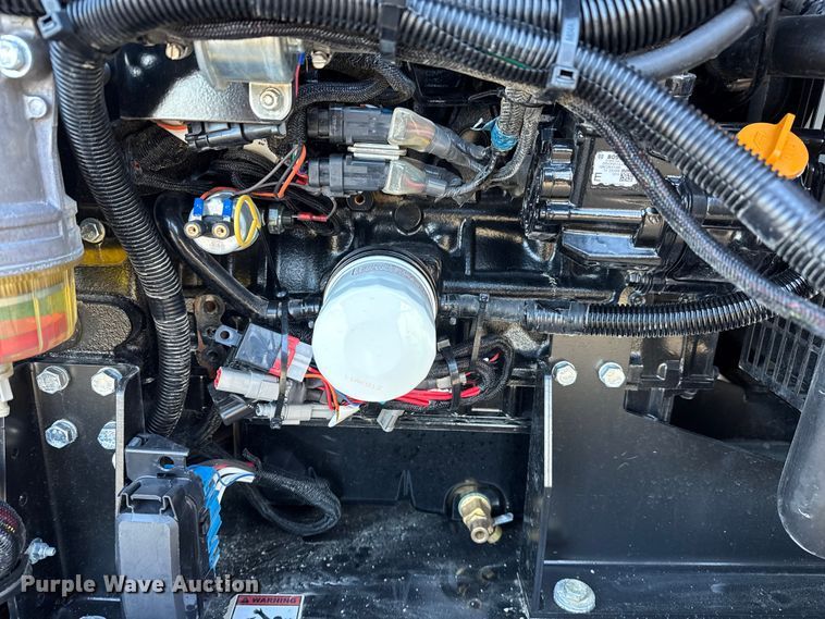 image for item EG1814 2022 Vermeer LP573SDT vacuum excavator