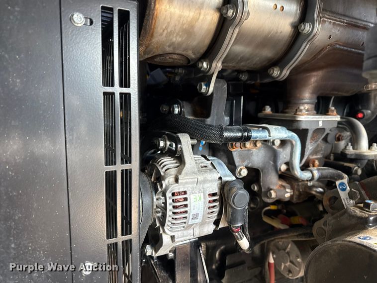 image for item EG1814 2022 Vermeer LP573SDT vacuum excavator