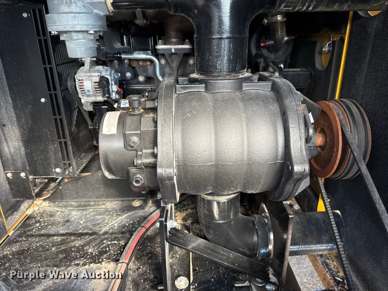 image for item EG1814 2022 Vermeer LP573SDT vacuum excavator