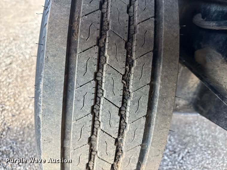 image for item EG1814 2022 Vermeer LP573SDT vacuum excavator