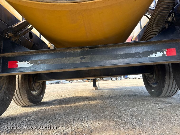 image for item EG1814 2022 Vermeer LP573SDT vacuum excavator