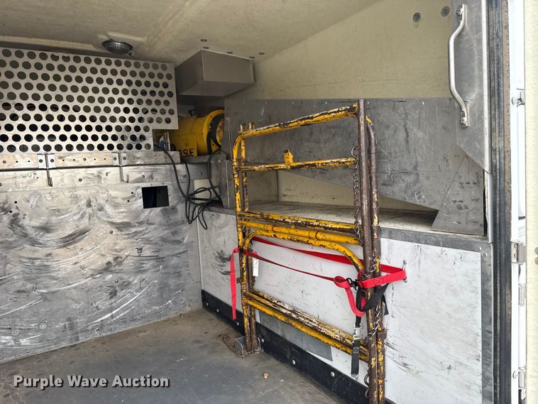 image for item EG1826 2015 Chevrolet Silverado 3500HD utility bed pickup truck