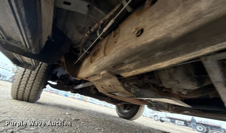 image for item EG1826 2015 Chevrolet Silverado 3500HD utility bed pickup truck