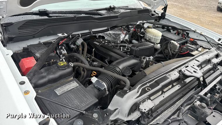 image for item EG1826 2015 Chevrolet Silverado 3500HD utility bed pickup truck