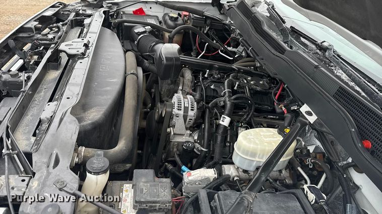 image for item EG1826 2015 Chevrolet Silverado 3500HD utility bed pickup truck