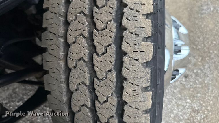 image for item EG1826 2015 Chevrolet Silverado 3500HD utility bed pickup truck