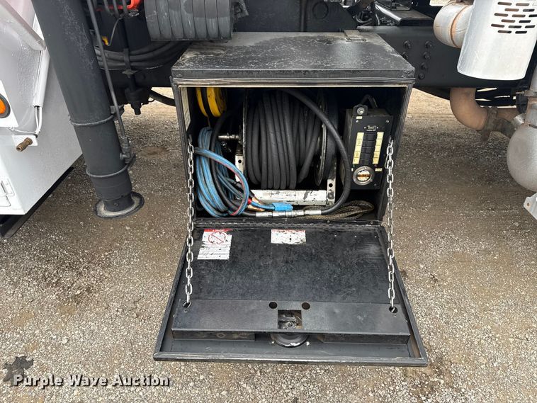 image for item EG1827 2010 Freightliner Business Class M2 crane truck