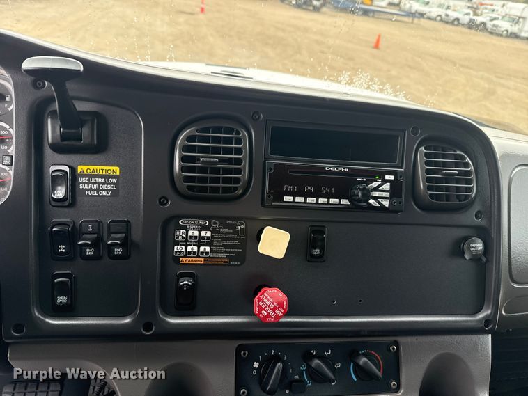 image for item EG1827 2010 Freightliner Business Class M2 crane truck