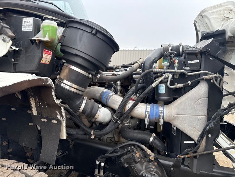 image for item EG1827 2010 Freightliner Business Class M2 crane truck