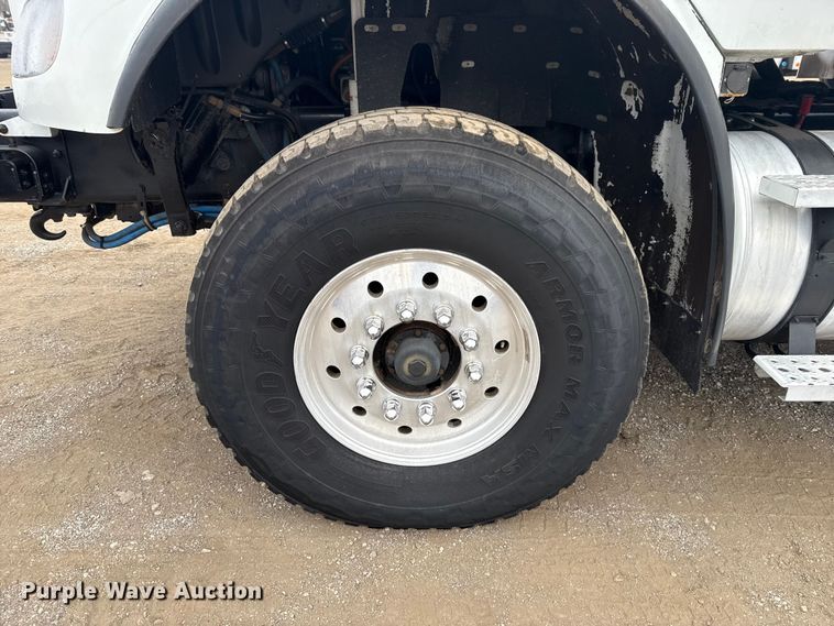 image for item EG1827 2010 Freightliner Business Class M2 crane truck