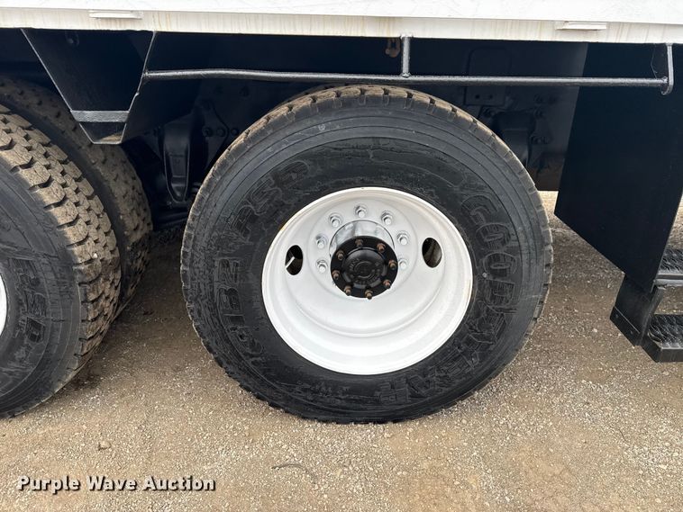 image for item EG1827 2010 Freightliner Business Class M2 crane truck