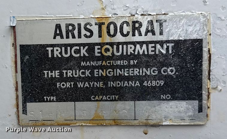 image for item EG1840 1998 Ford F700 dump truck