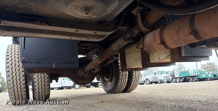 image for item EG1840 1998 Ford F700 dump truck