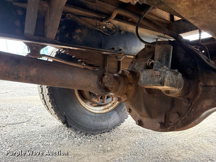 image for item EG1840 1998 Ford F700 dump truck