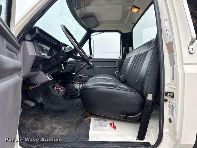 image for item EG1840 1998 Ford F700 dump truck