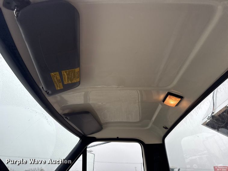 image for item EG1840 1998 Ford F700 dump truck