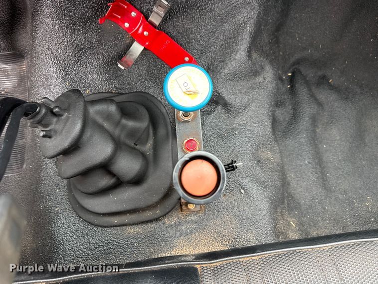 image for item EG1840 1998 Ford F700 dump truck