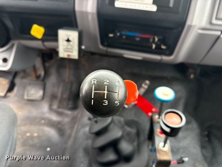 image for item EG1840 1998 Ford F700 dump truck