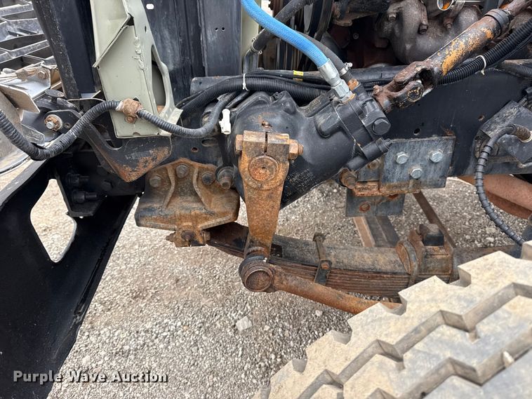 image for item EG1840 1998 Ford F700 dump truck