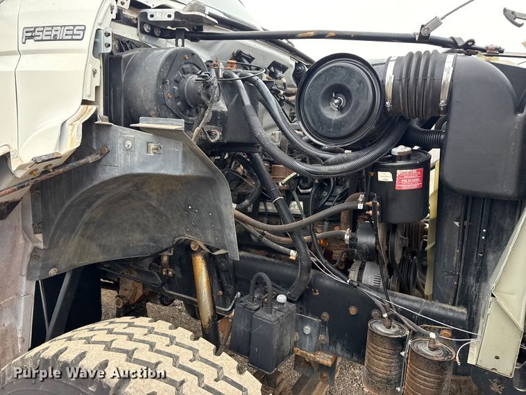 image for item EG1840 1998 Ford F700 dump truck