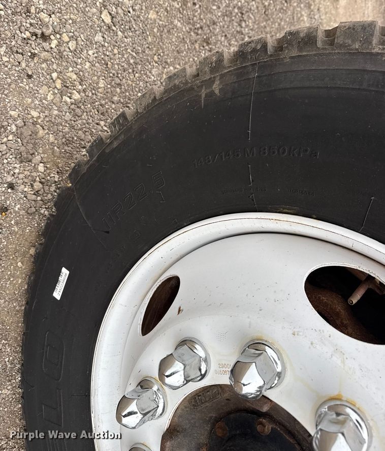 image for item EG1840 1998 Ford F700 dump truck