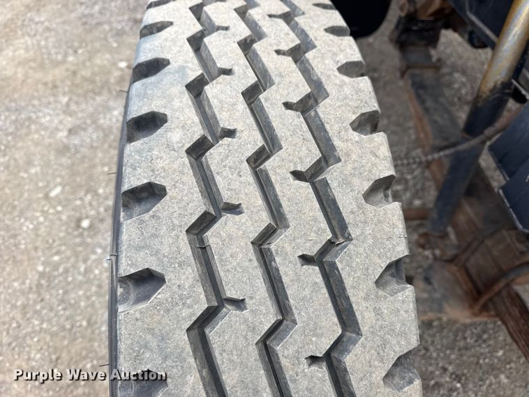 image for item EG1840 1998 Ford F700 dump truck