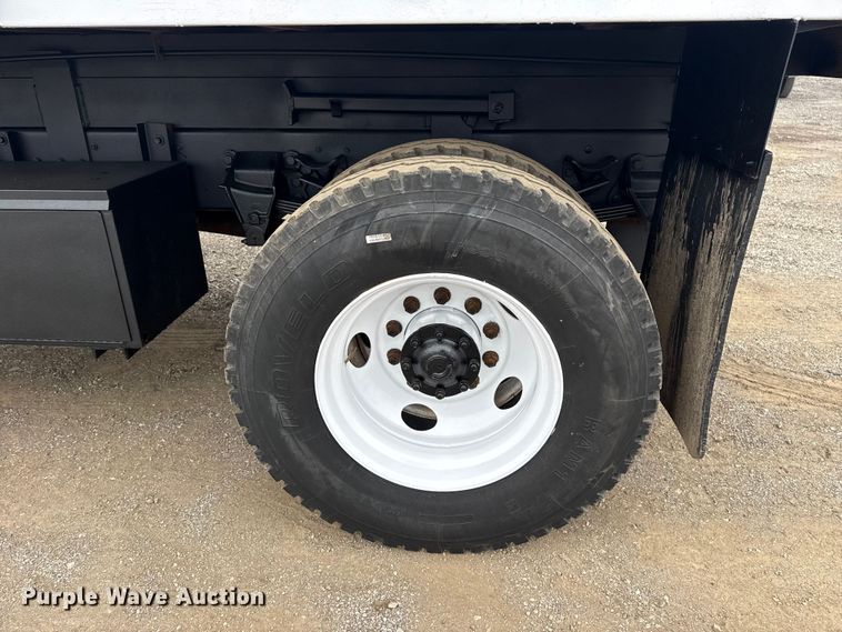 image for item EG1840 1998 Ford F700 dump truck