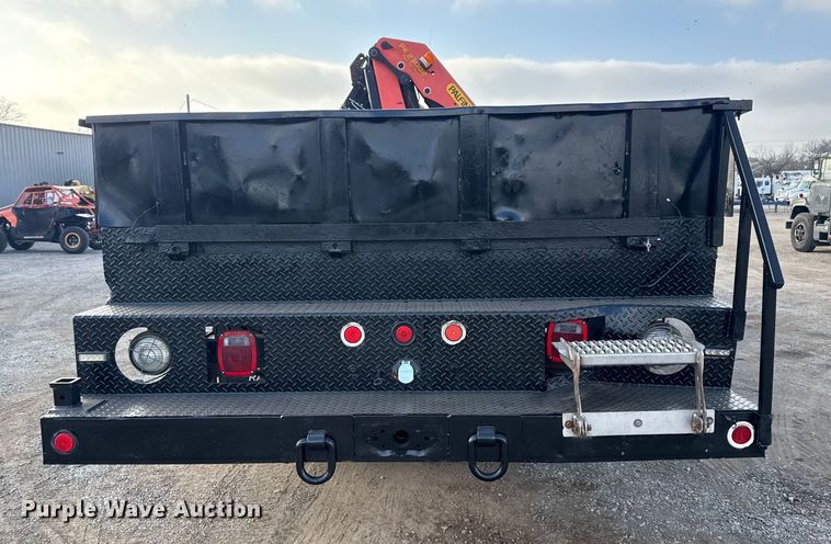 image for item EG1844 2011 International 7500 crane truck