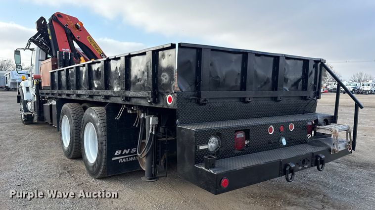 image for item EG1844 2011 International 7500 crane truck