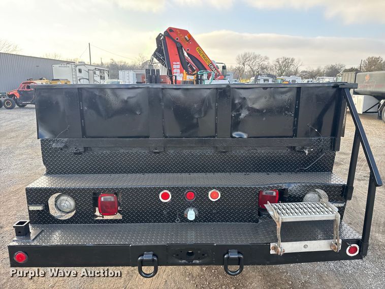 image for item EG1844 2011 International 7500 crane truck