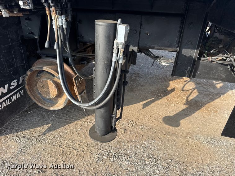 image for item EG1844 2011 International 7500 crane truck