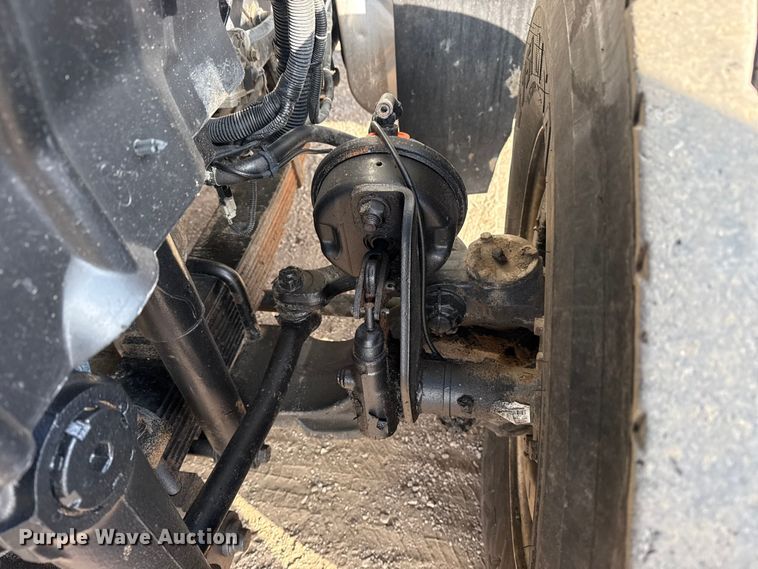 image for item EG1844 2011 International 7500 crane truck