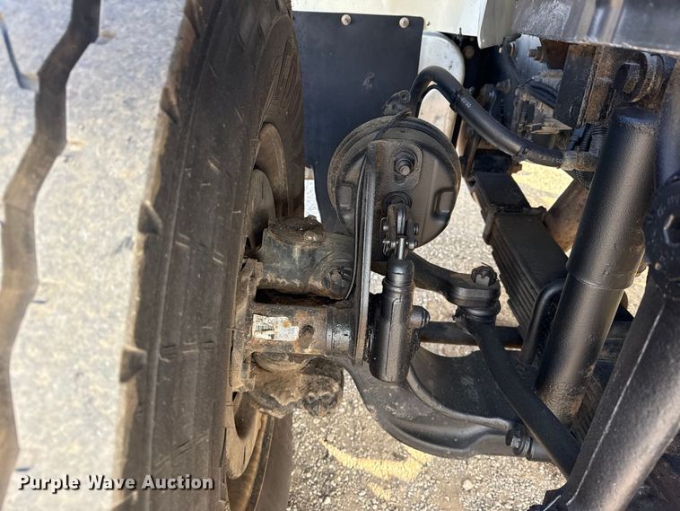 image for item EG1844 2011 International 7500 crane truck