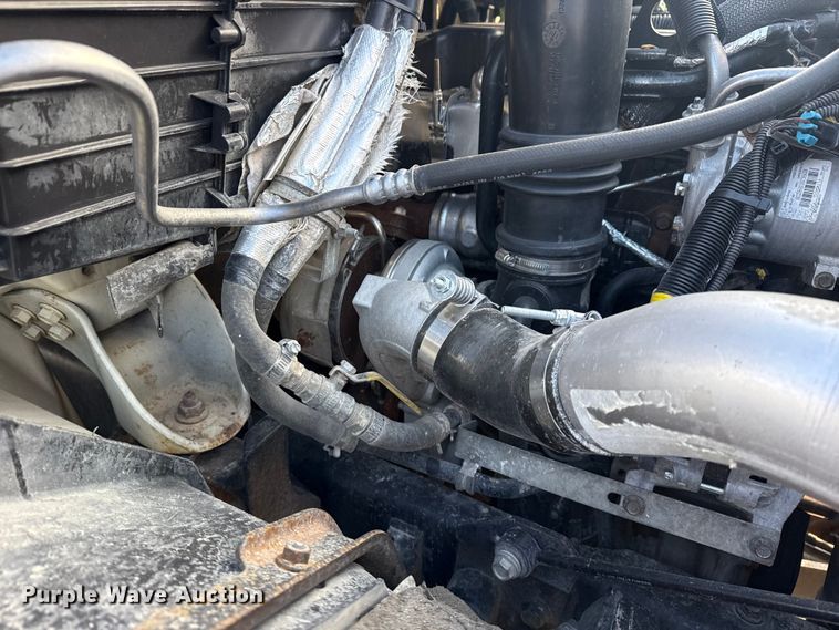 image for item EG1844 2011 International 7500 crane truck