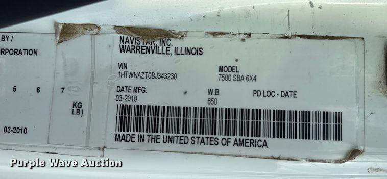 image for item EG1844 2011 International 7500 crane truck