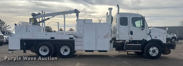 image for item EG1905 2016 Freightliner 108SD crane truck