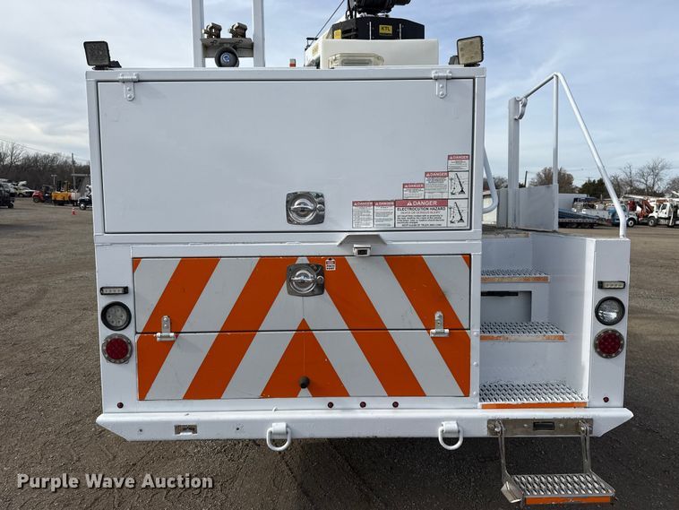 image for item EG1905 2016 Freightliner 108SD crane truck