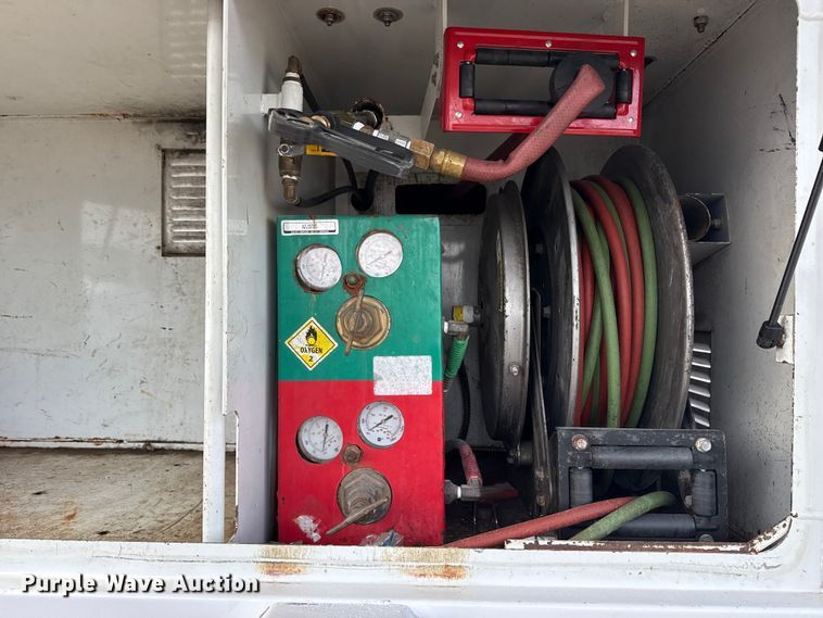 image for item EG1905 2016 Freightliner 108SD crane truck