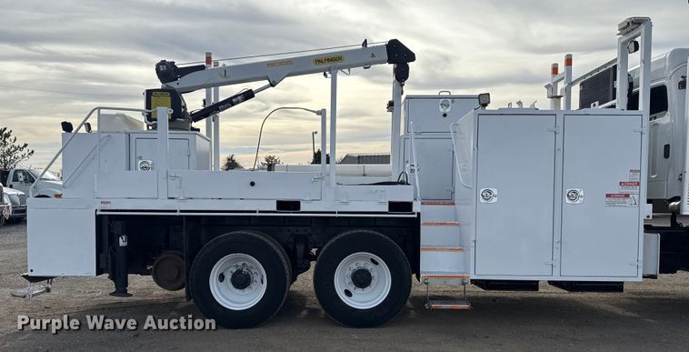 image for item EG1905 2016 Freightliner 108SD crane truck