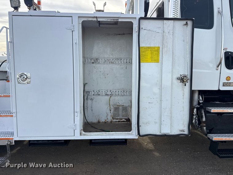 image for item EG1905 2016 Freightliner 108SD crane truck