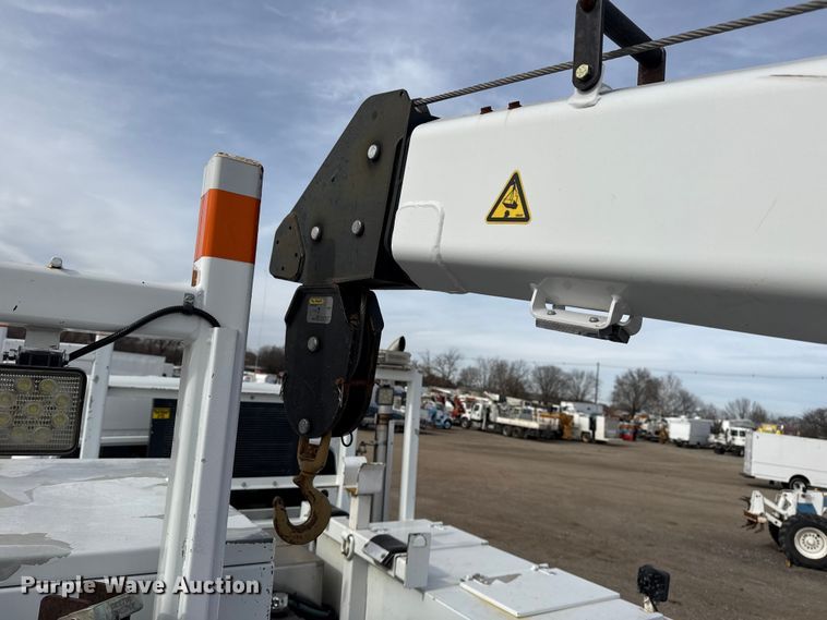 image for item EG1905 2016 Freightliner 108SD crane truck