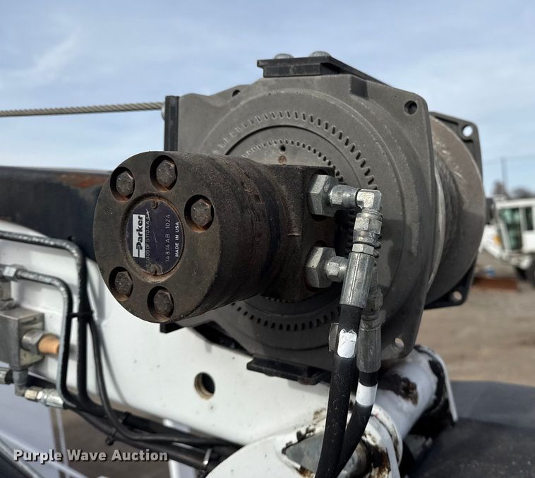 image for item EG1905 2016 Freightliner 108SD crane truck