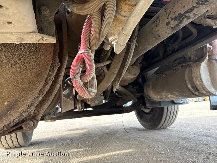 image for item EG1905 2016 Freightliner 108SD crane truck