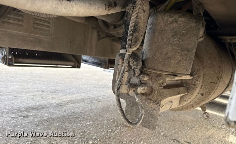 image for item EG1905 2016 Freightliner 108SD crane truck