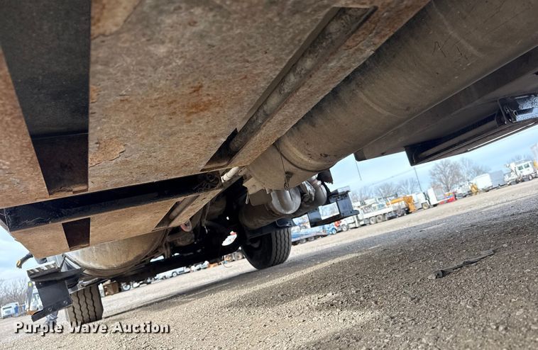 image for item EG1905 2016 Freightliner 108SD crane truck