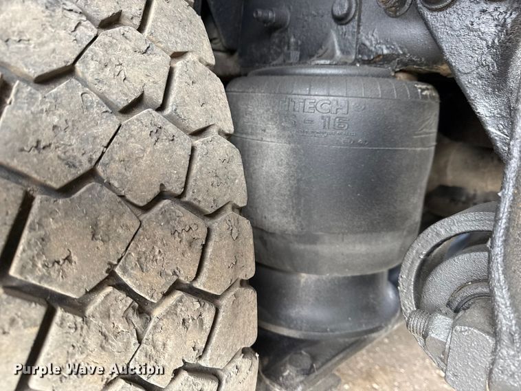 image for item EG1905 2016 Freightliner 108SD crane truck