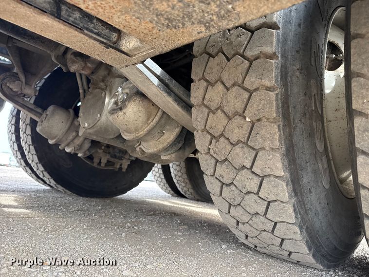 image for item EG1905 2016 Freightliner 108SD crane truck