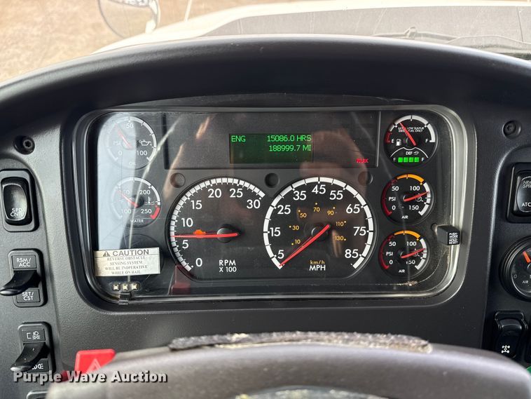 image for item EG1905 2016 Freightliner 108SD crane truck