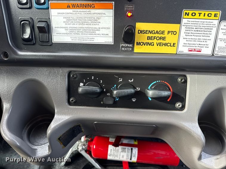 image for item EG1905 2016 Freightliner 108SD crane truck