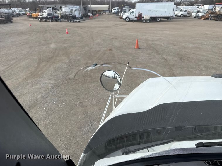 image for item EG1905 2016 Freightliner 108SD crane truck